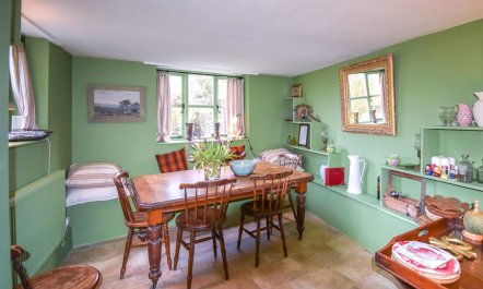2 Bed in Cirencester 1