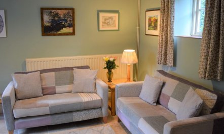 2 Bed in Crickhowell 3