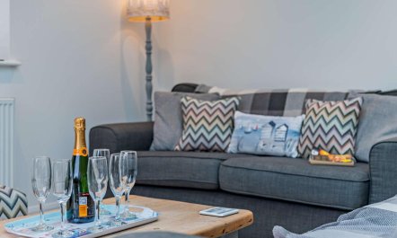 3 Bed in Christchurch 3