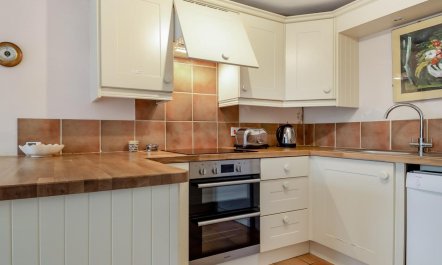 3 Bed in Stiffkey 4