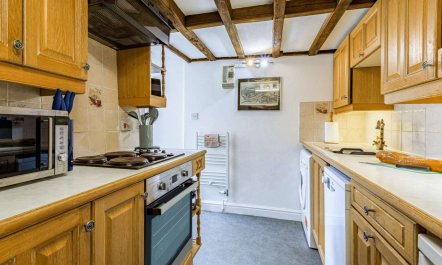 2 Bed in Bridport 1