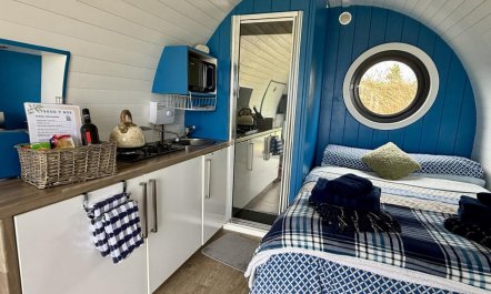 1 Bed in Square and Compass 2