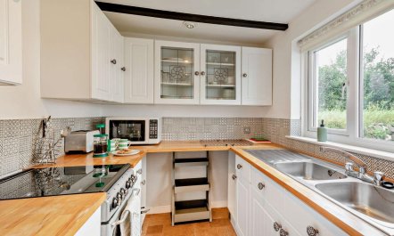 2 Bed in Ilfracombe 4