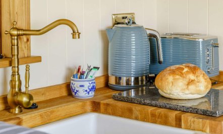 1 Bed in Pembroke 7