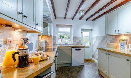 2 Bed in Buxton 1