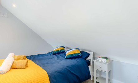 1 Bed in Lymington 7