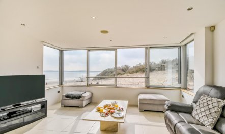 2 Bed in Tenby 9