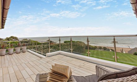 5 Bed in Bexhill-on-sea 1