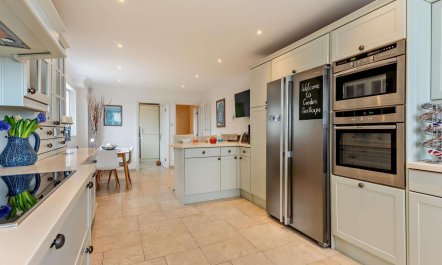 5 Bed in Bexhill-on-sea 5