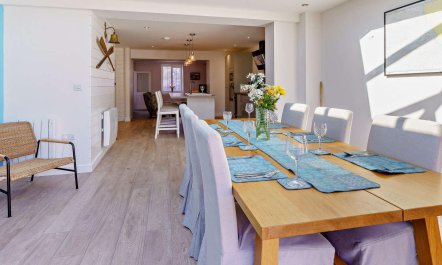 2 Bed in Aberaeron 5