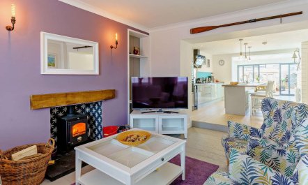 2 Bed in Aberaeron 1