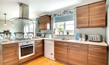 4 Bed in Seahouses 4