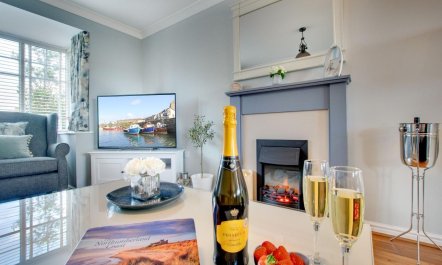 4 Bed in Seahouses 3