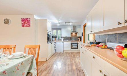 7 Bed in Narberth 1