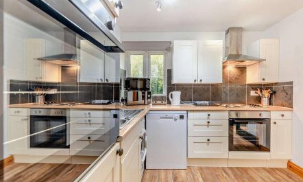 7 Bed in Narberth 2