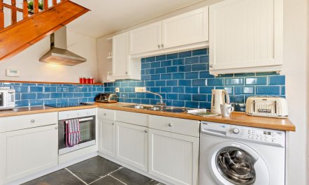 2 Bed in Holsworthy 2