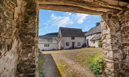 2 Bed in Pontypool 2