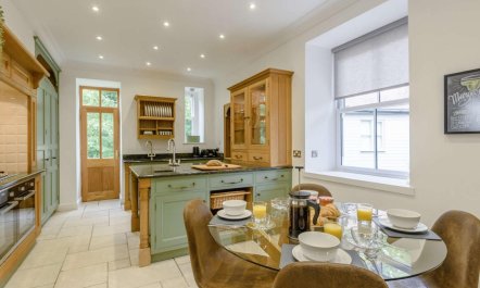 7 Bed in Talybont 7