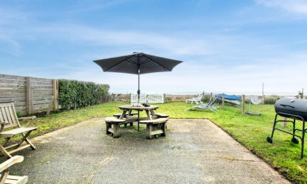 2 Bed in Whitstable 1