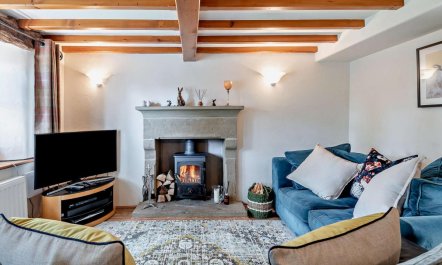 2 Bed in Middleton-by-Youlgrave 5