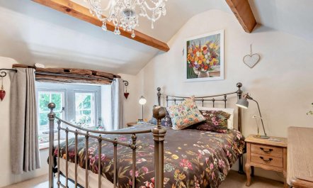 2 Bed in Middleton-by-Youlgrave 7