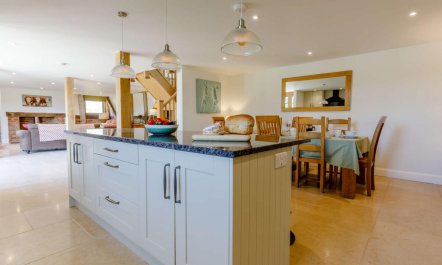 4 Bed in Gloucester 5