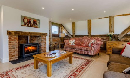 4 Bed in Gloucester 4