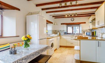 3 Bed in Haverfordwest 1