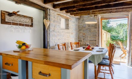 2 Bed in Glastonbury 4