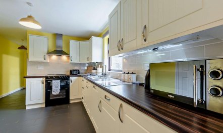 5 Bed in Llanybydder 6