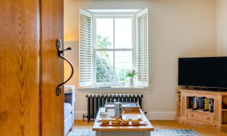2 Bed in Richmond 8