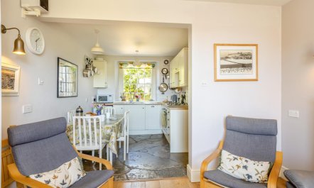 3 Bed in Bridport 5