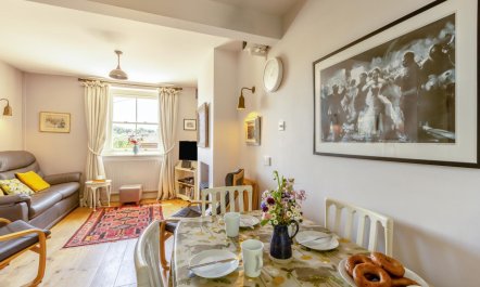 3 Bed in Bridport 2