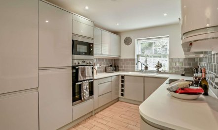 4 Bed in Cheltenham 7