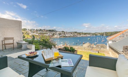 3 Bed in Polruan