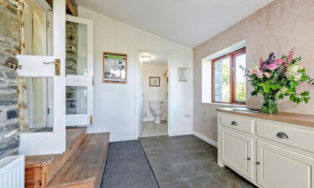 2 Bed in Carmarthen 6