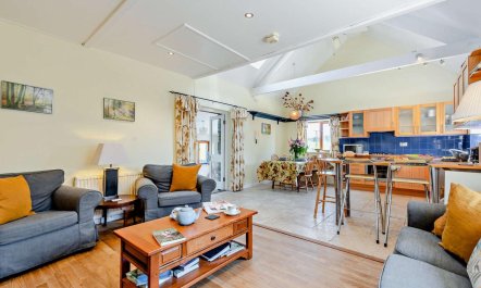 2 Bed in Carmarthen 8