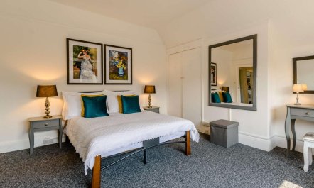 2 Bed in Eastbourne 3