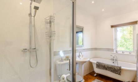 2 Bed in Eastbourne 2