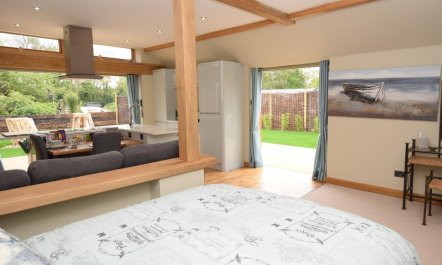 1 Bed in Lymington 9