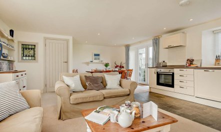 2 Bed in Port Isaac 4