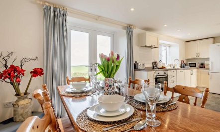 2 Bed in Port Isaac 6