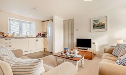 2 Bed in Port Isaac 9