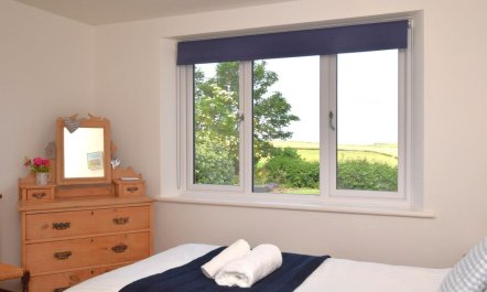 2 Bed in Trelights 4