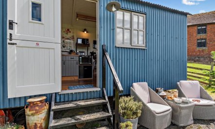 1 Bed in Bitterley 1