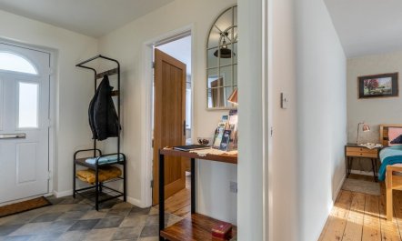 2 Bed in Cheltenham 9