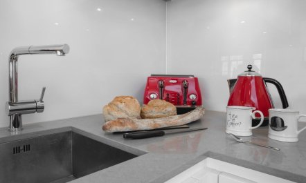 1 Bed in Spark Bridge 9