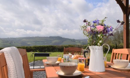 3 Bed in Brecon 2