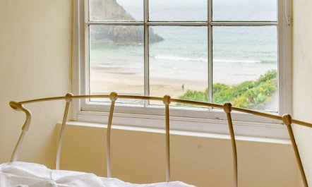 1 Bed in Tenby 8