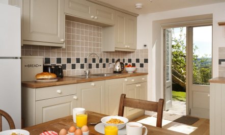 4 Bed in Llandovery 5